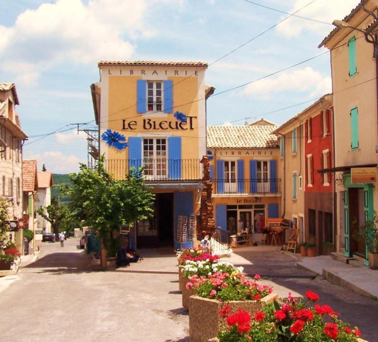 Gite Avec Piscine "La Maison De Valentine" En Provence Montsalier Exterior foto