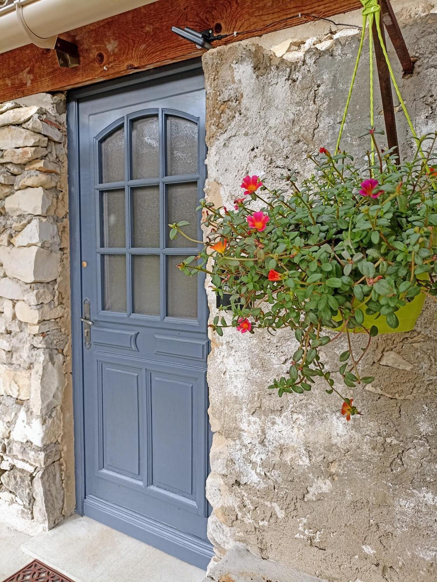Gite Avec Piscine "La Maison De Valentine" En Provence Montsalier Exterior foto